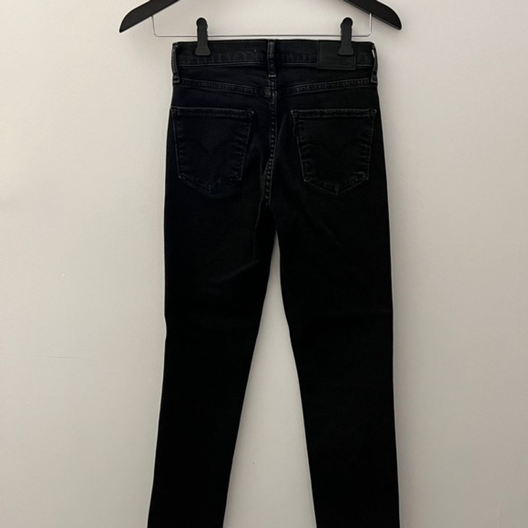 Levi’s 724 High Rise Slim Straight Crop Women's Jeans