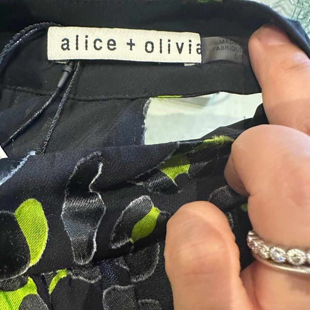 NWT Alice + Olivia Kingsley Halter Top