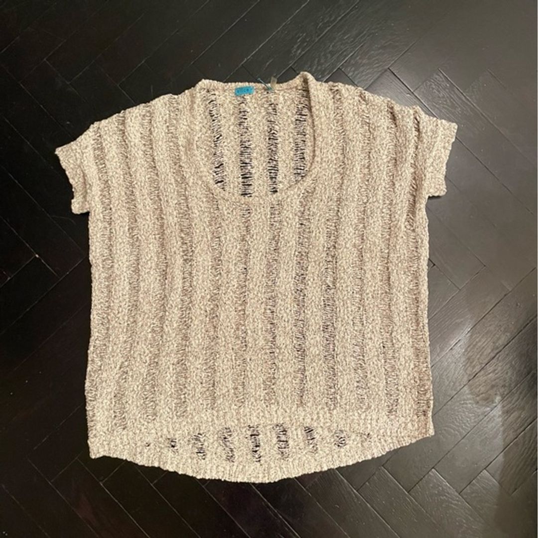 Alice + Olivia open knit short sleeve sweater