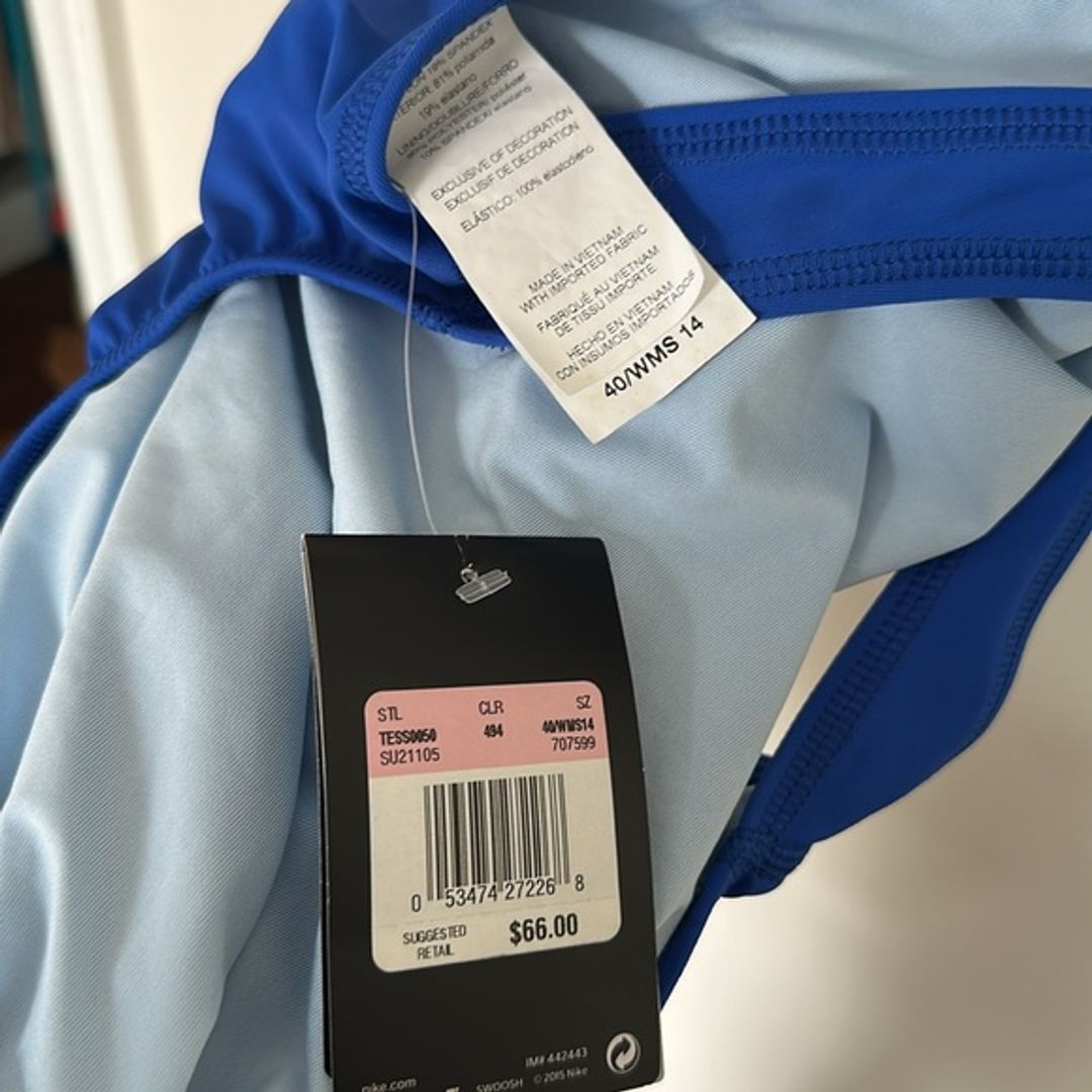 NWT Nike Women’s Fastback One Piece Swimsuit