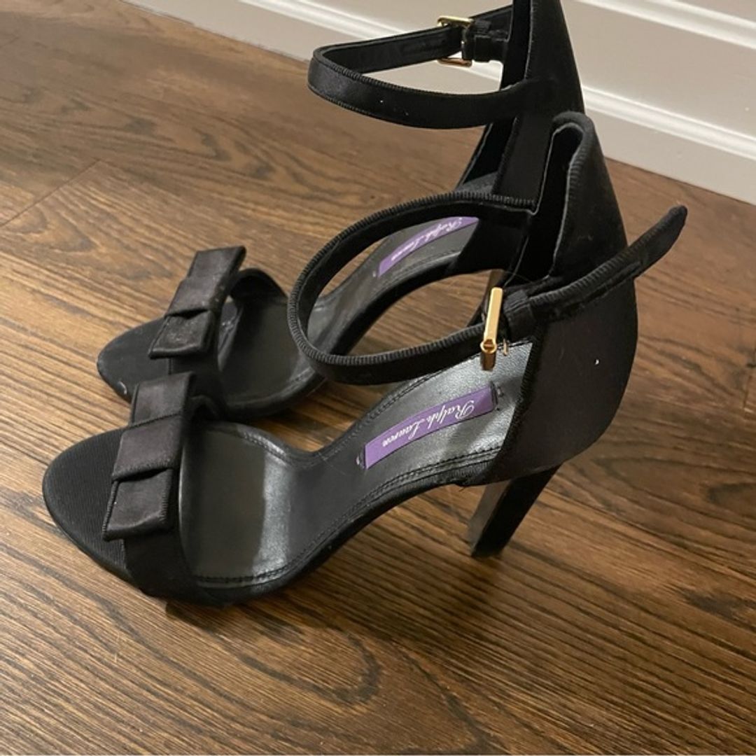Satin Bow Heels in Black