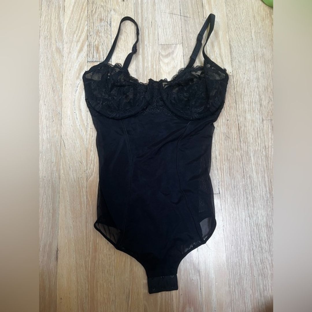 Vintage Malizia by La Perla size D black mesh nylon lace bodysuit $300 used once