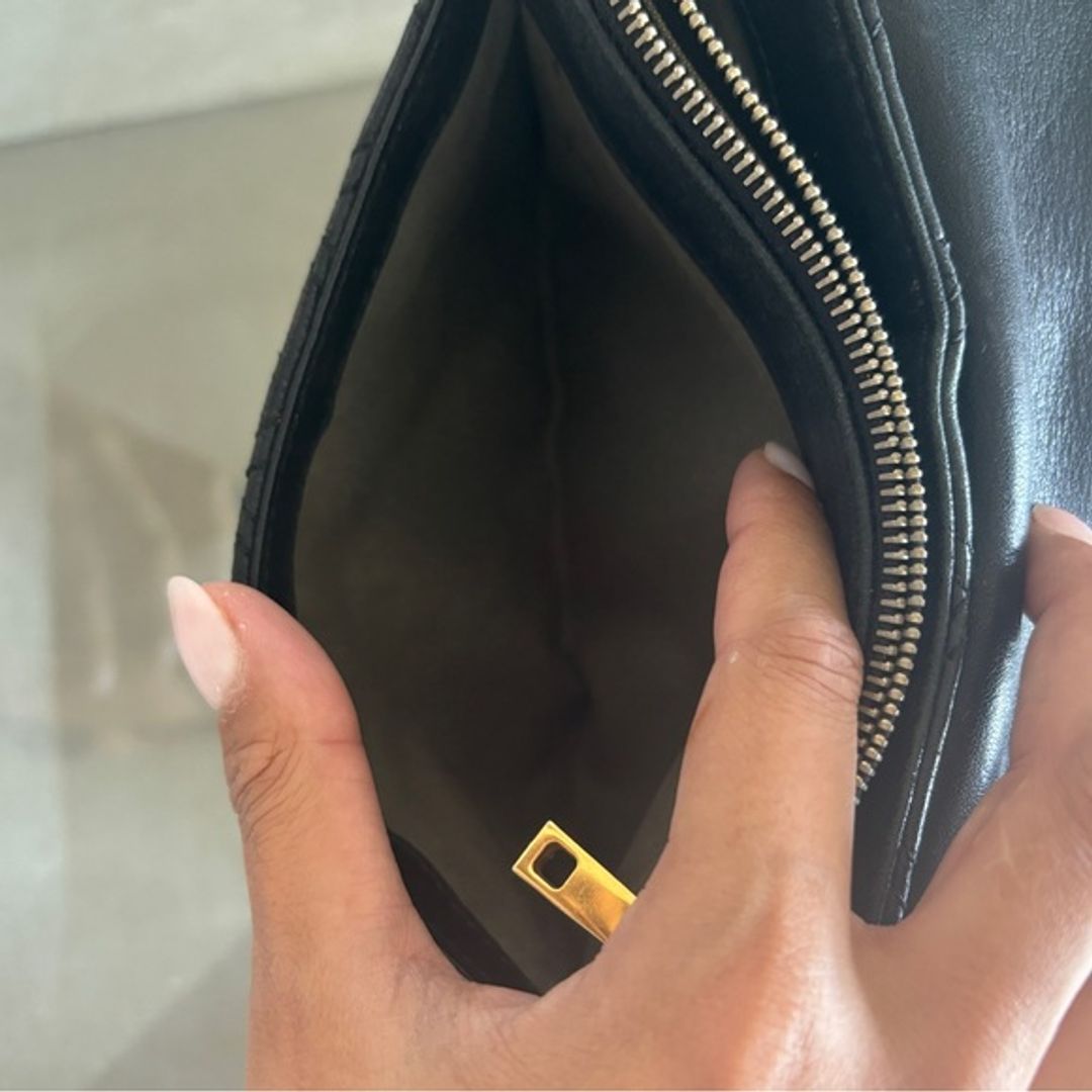 Marc Jacobs Quilted Crossbody Bag in Black