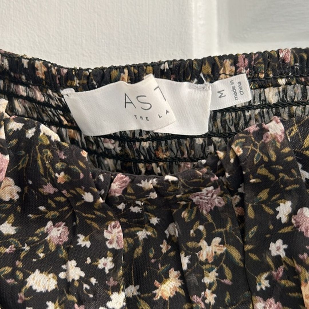 ASTR the Label Weston Blouse / Black-Blush Ditsy