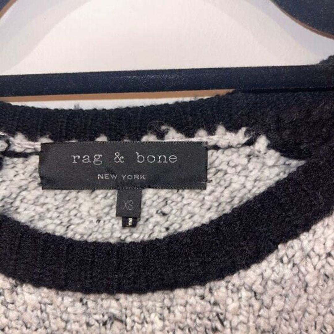 Rag & Bone New York - black & grey crewneck sweater - size XS!