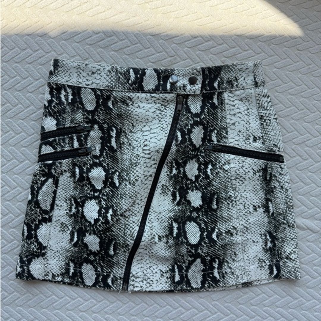 Snake Print Skirt - Black and White