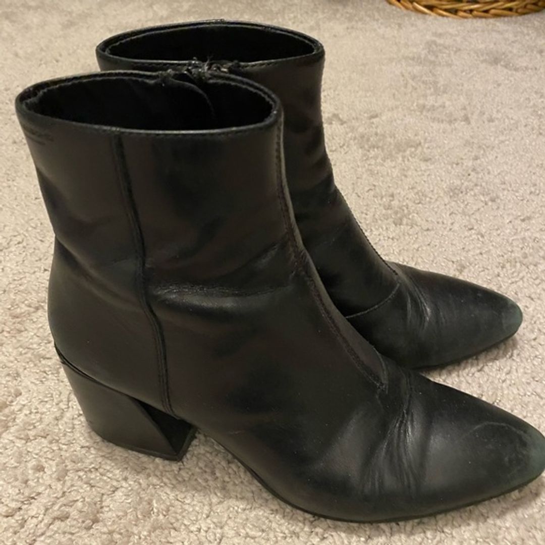 Vagabond Black Leather Booties