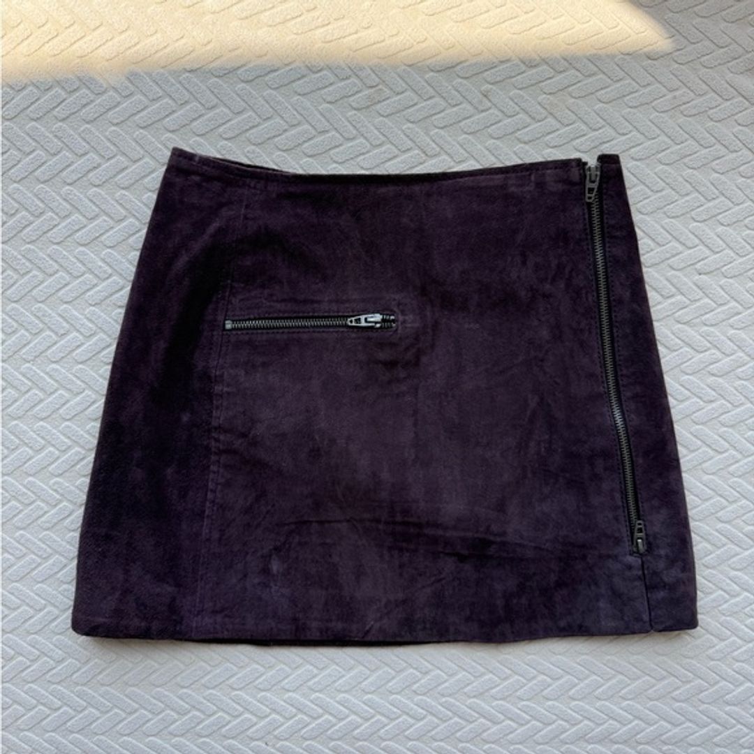 Purple suede mini skirt with zipper detail