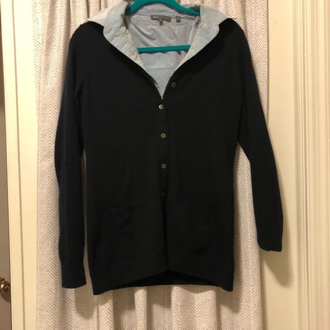 Vince 100% cashmere sweater