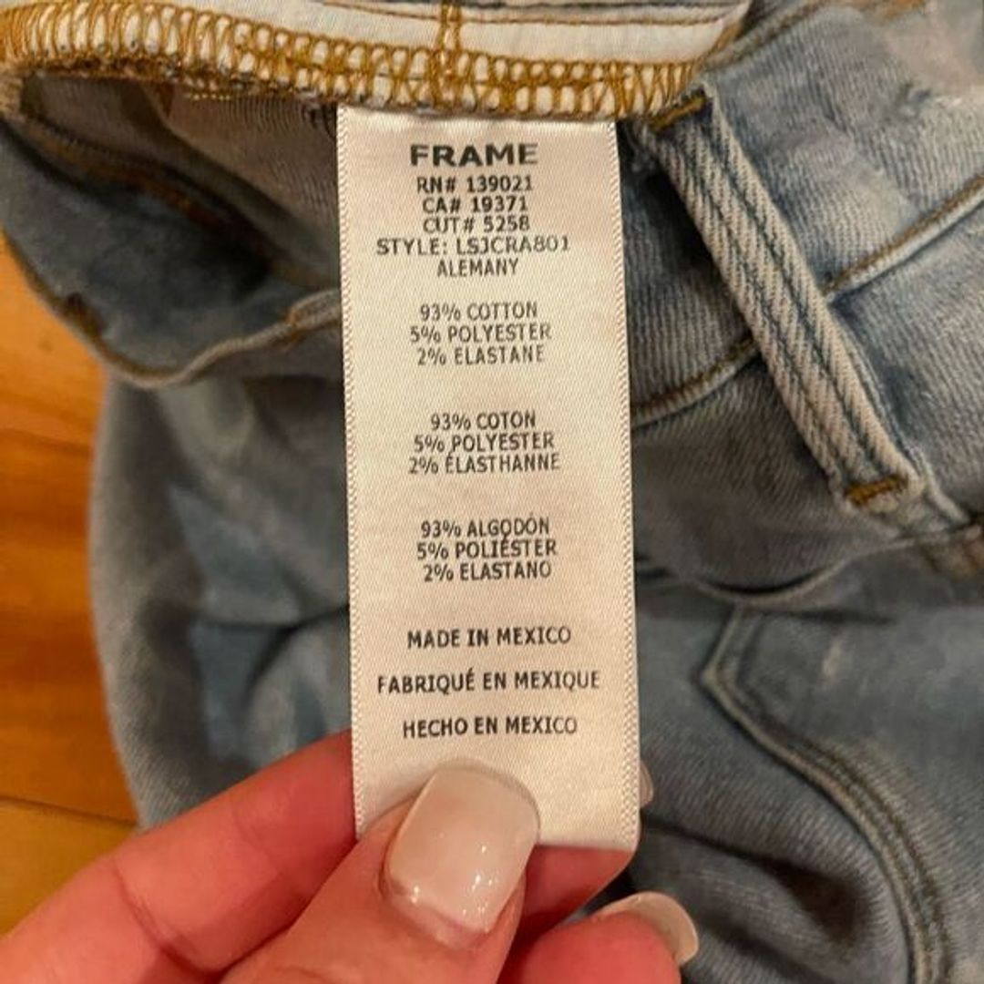 FRAME DENIM light wash, raw hem jeans size 26!