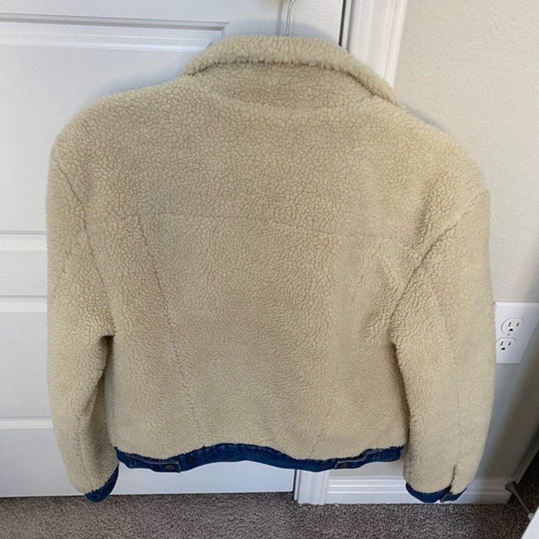 Levis Sherpa Trucker Jacket