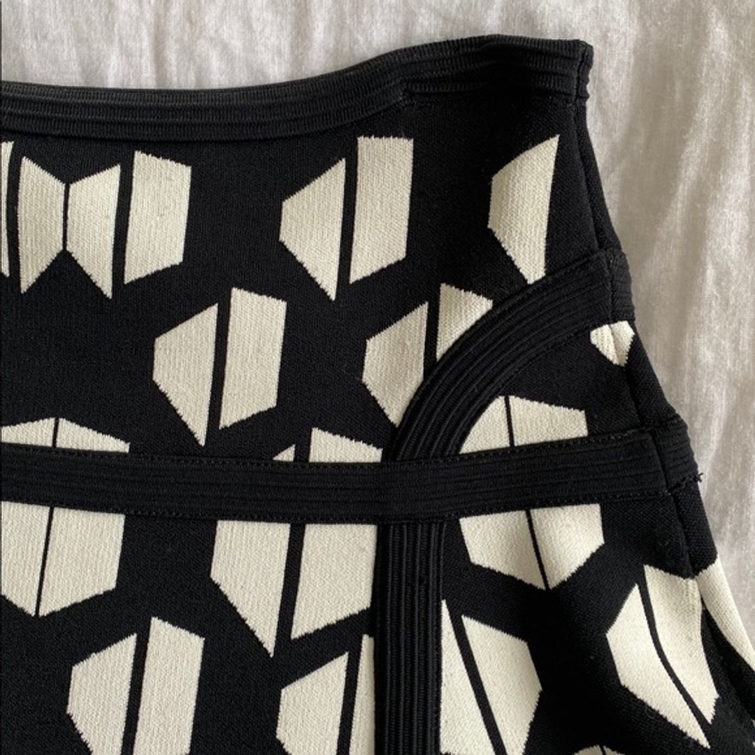 Diane Von Furstenberg Geometric Skirt- Small