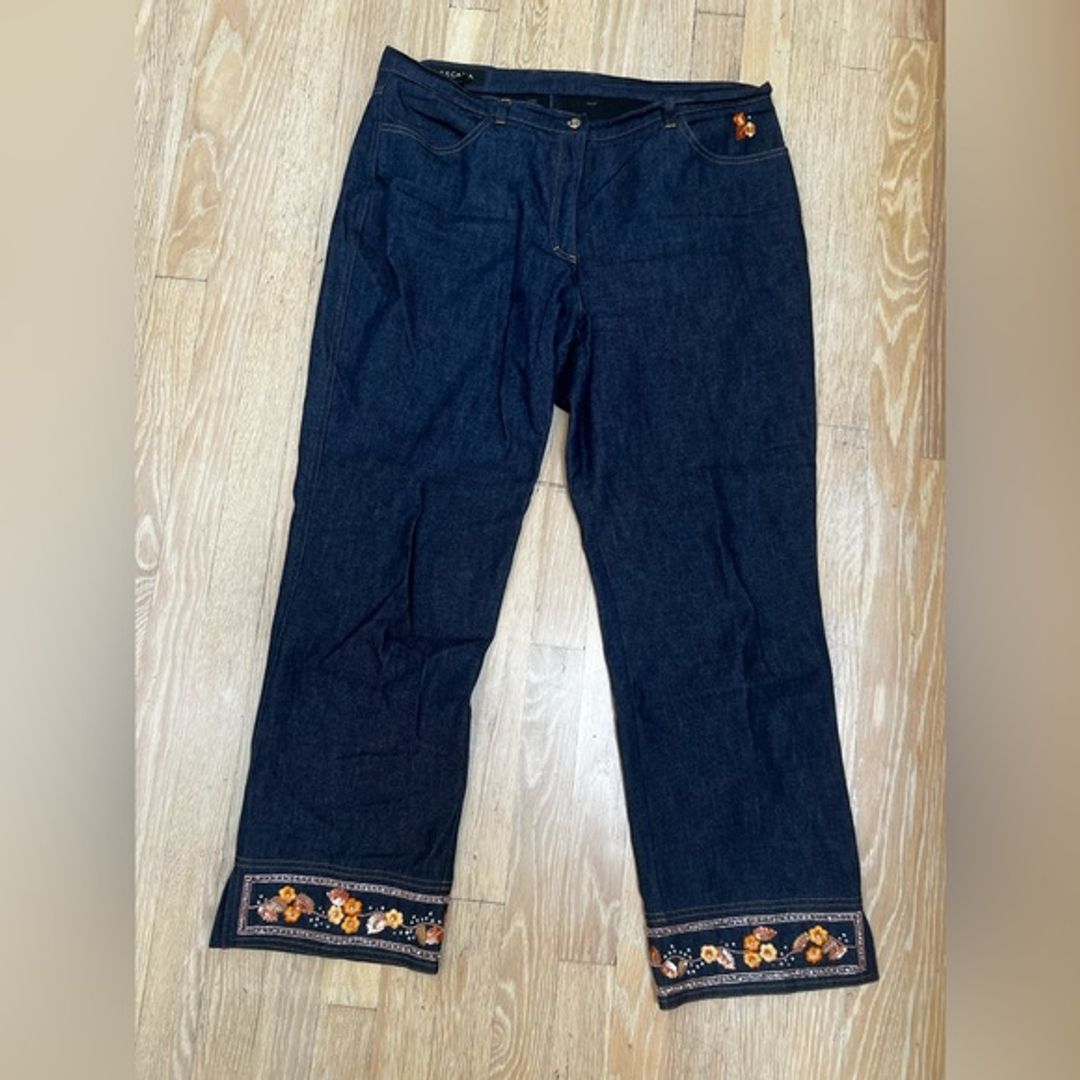 Escada size 44 indigo denim jeans with beading and embroidery