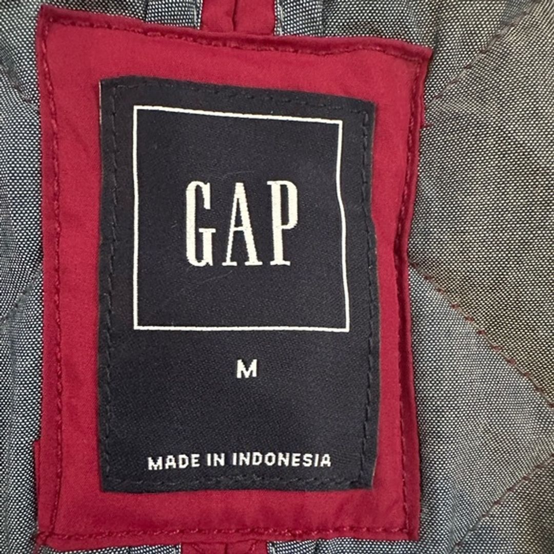Gap Vintage Quilted Vest in Very Berry
