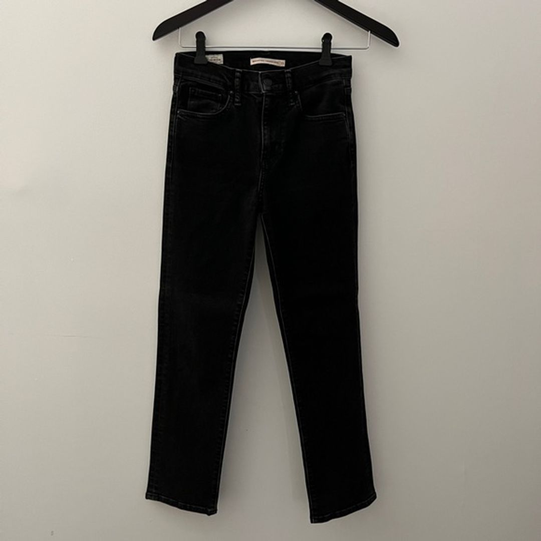 Levi’s 724 High Rise Slim Straight Crop Women's Jeans