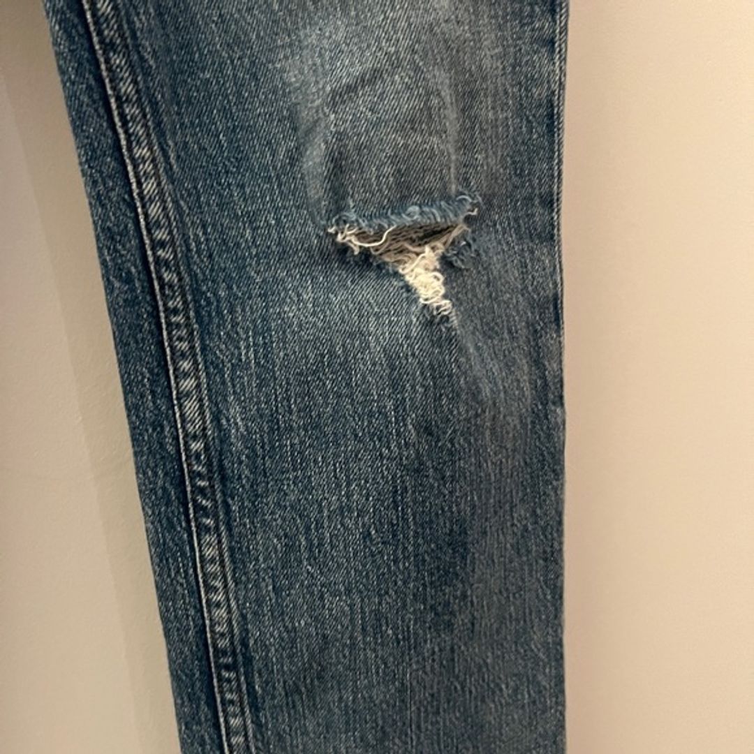 Rag & Bone Mid Rise Light Wash Boyfriend Mom Distressed Jeans