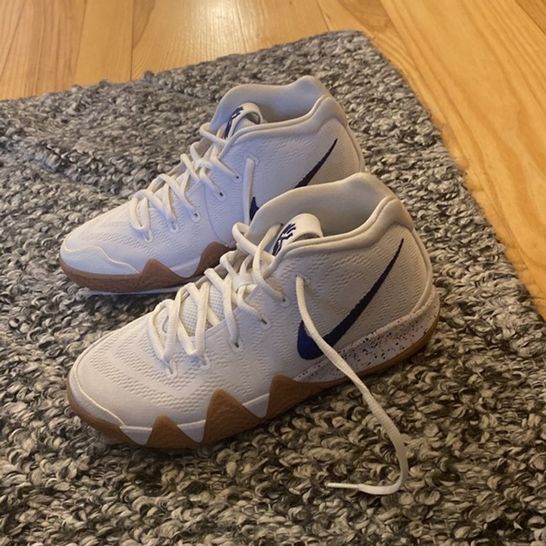 Nike Kyrie 4 Uncle Drew Sneakers