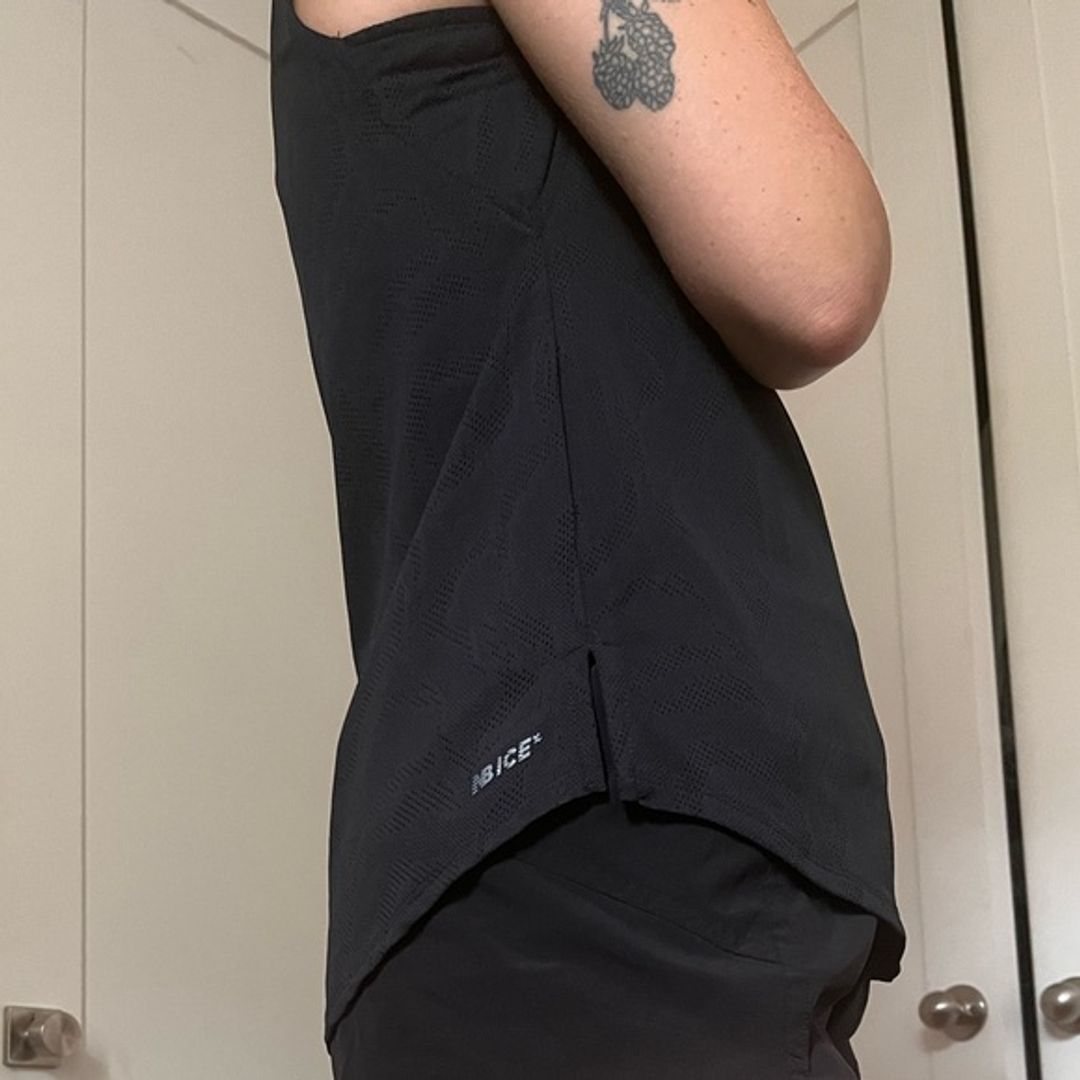 Black mesh new balance run tank
