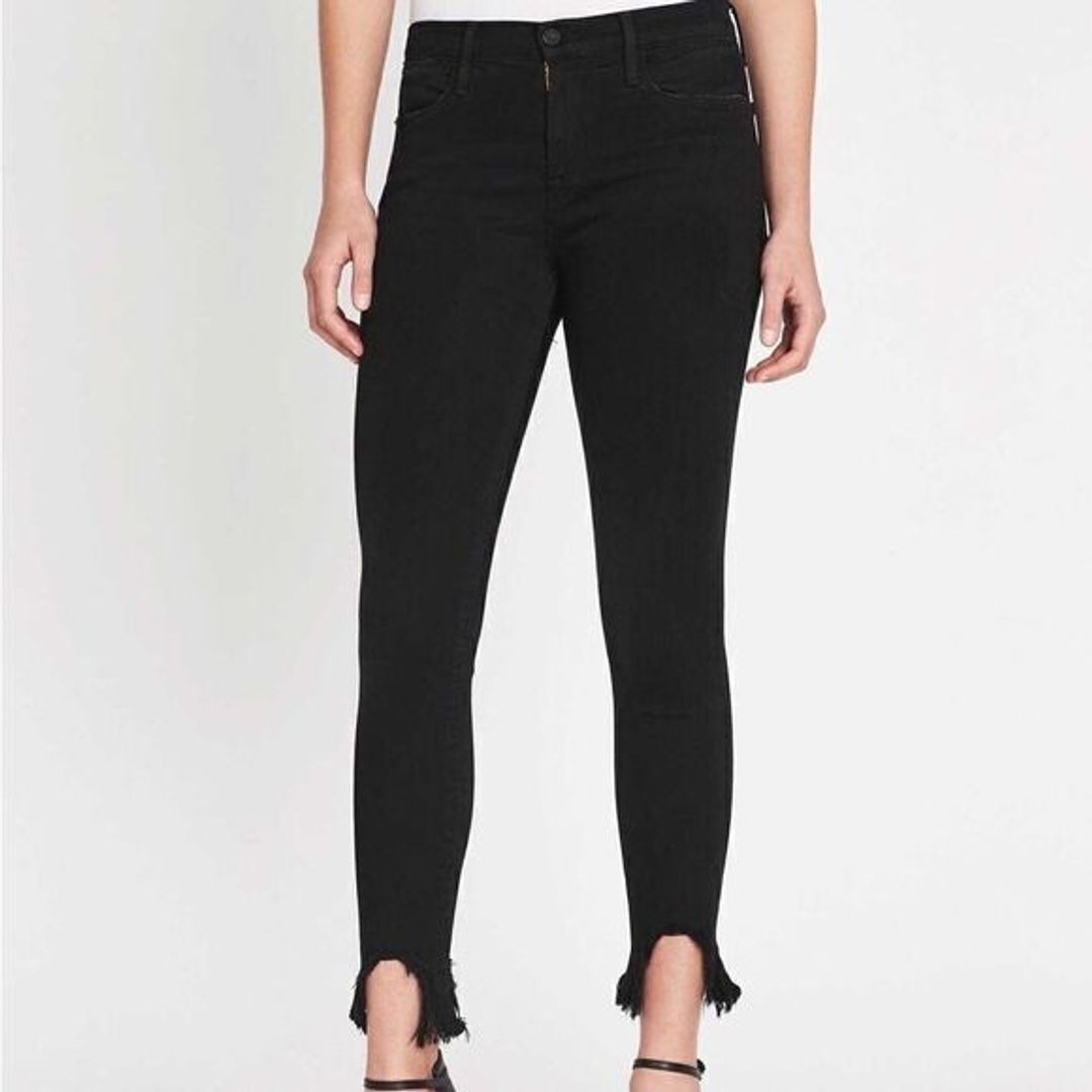 Le High Skinny with Stiletto Hem in Black