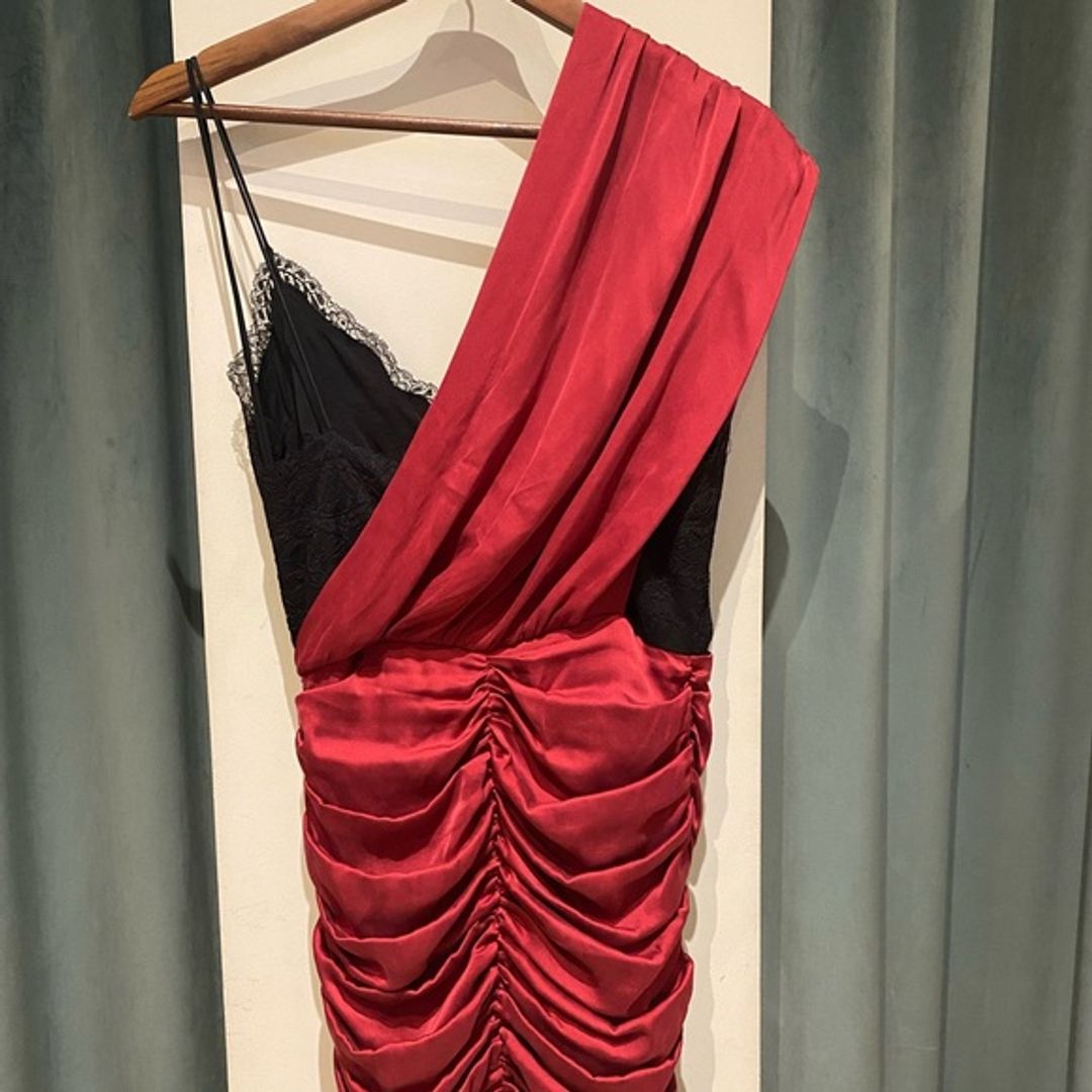 NWT Alice + Olivia Bianca One Shoulder Stretch Silk Mini Dress