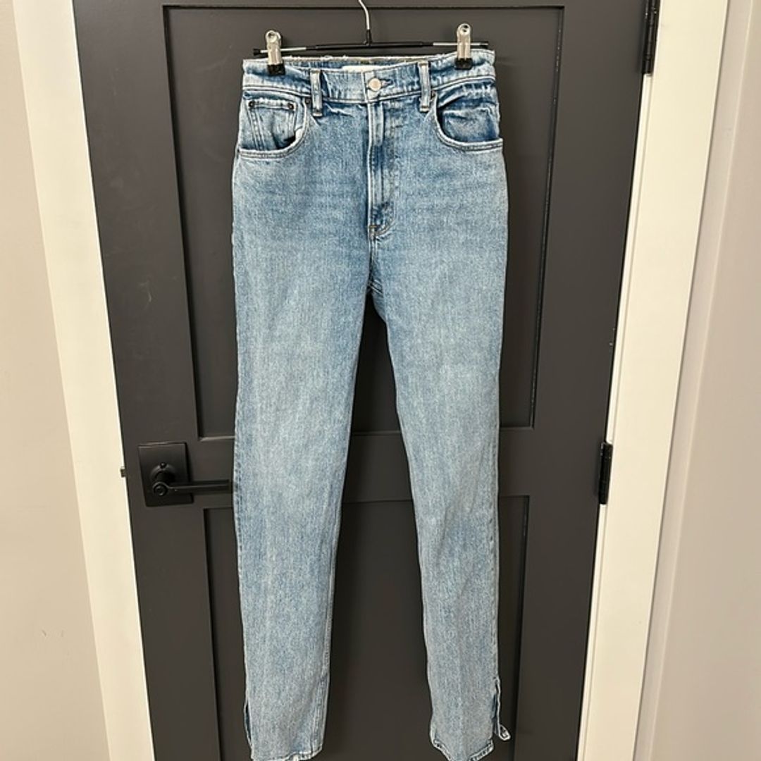 Abercrombie 90's Straight Ultra High Rise Jeans