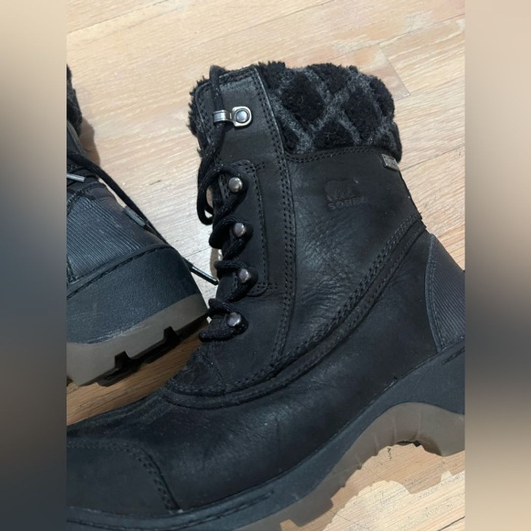 Sorel Whistler Mid Boot
