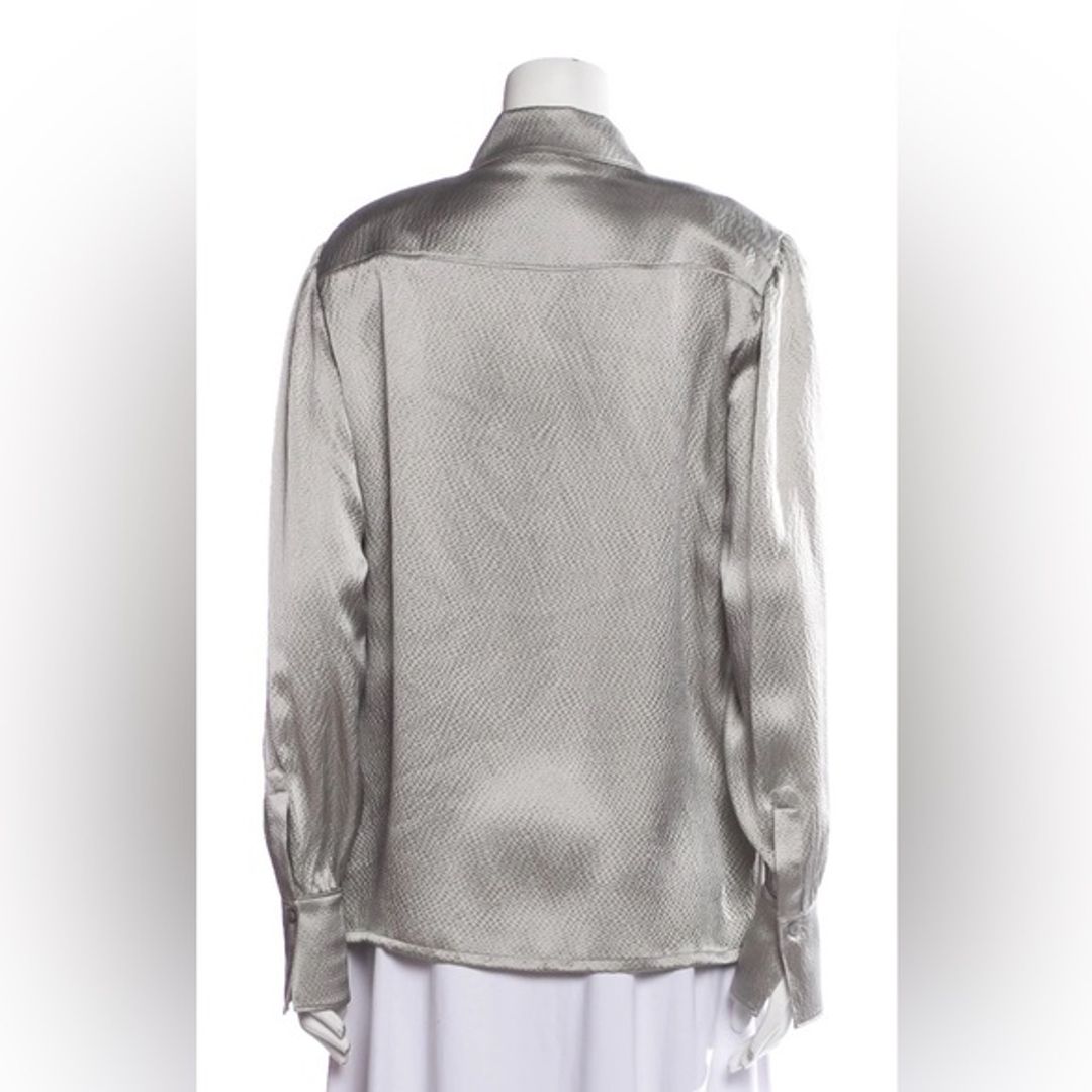 Escada Silk Button-Up Collared Long-Sleeve Shirt in Gray