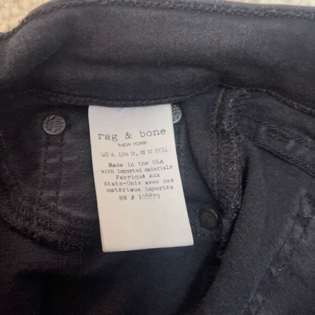 Rag & Bone / Jean black "legging" size 26!