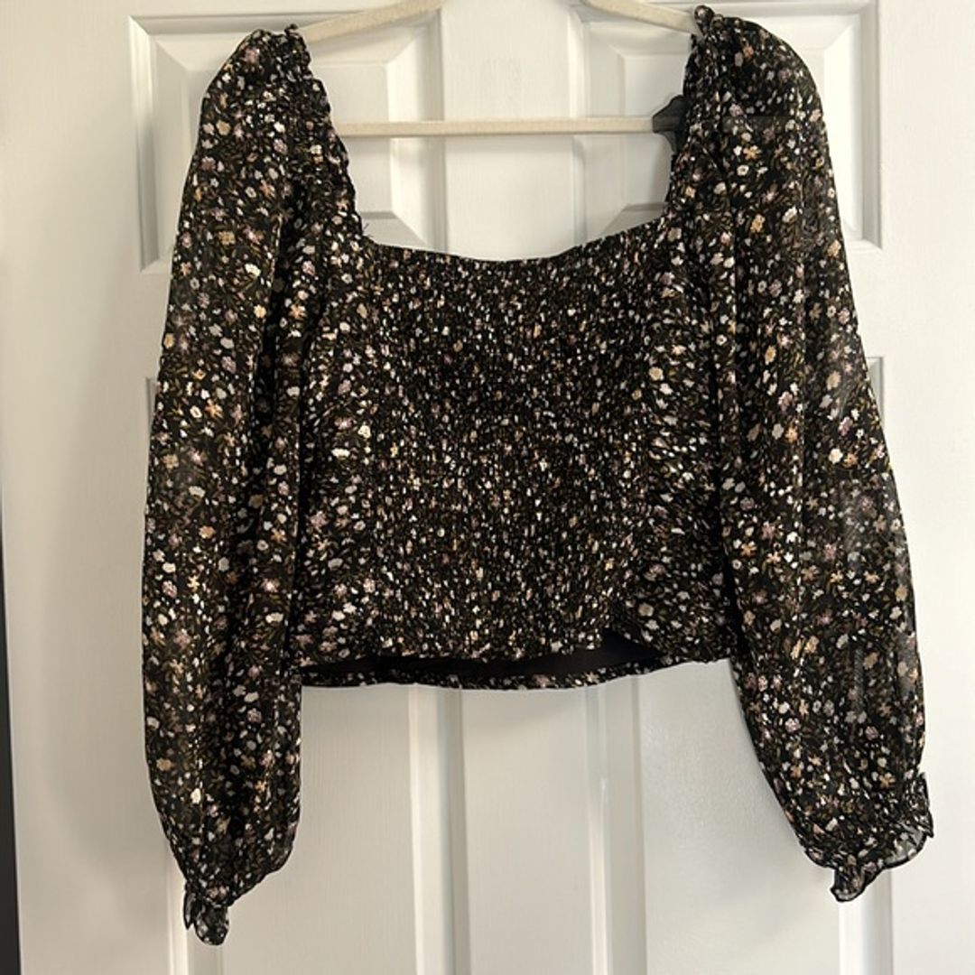 ASTR the Label Weston Blouse / Black-Blush Ditsy