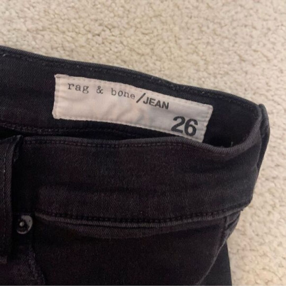Rag & Bone / Jean black "legging" size 26!