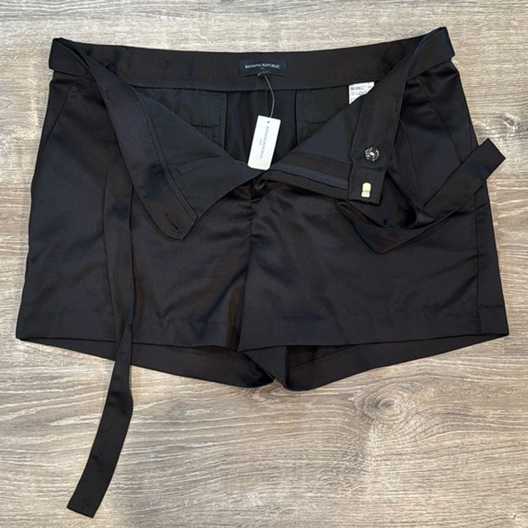Banana Republic Black Women's Shorts