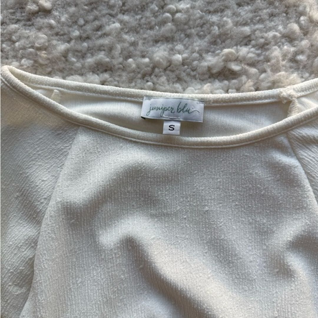 Elegant White Long Sleeve Top with Ruffles