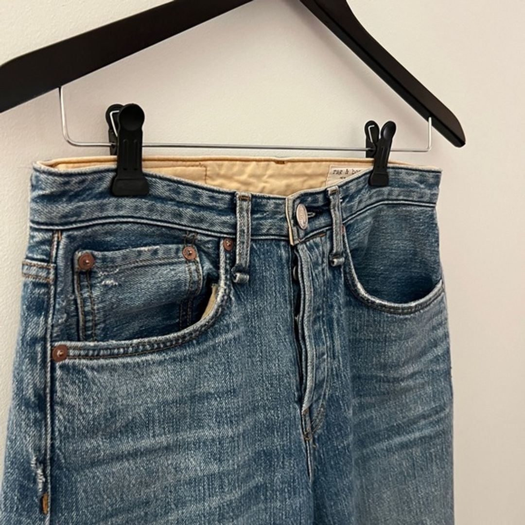 Rag & Bone Mid Rise Light Wash Boyfriend Mom Distressed Jeans