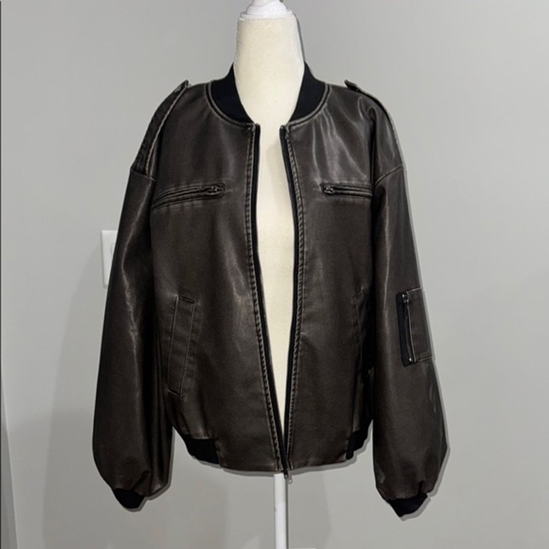 Edikted Black Bomber Jacket with Stand-Up Collar and Relaxed Fit