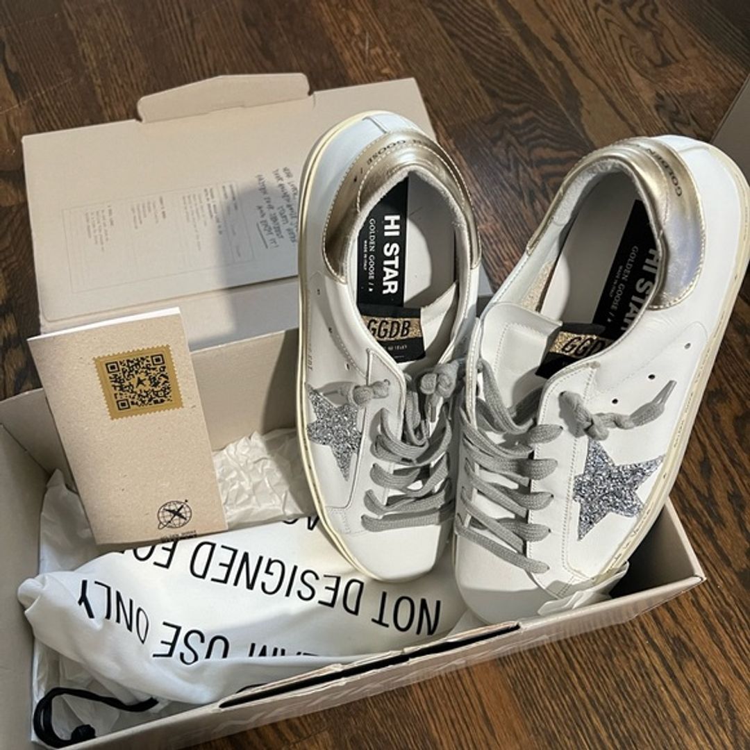 NWT Golden Goose High Star Sneakers in Silver Glitter