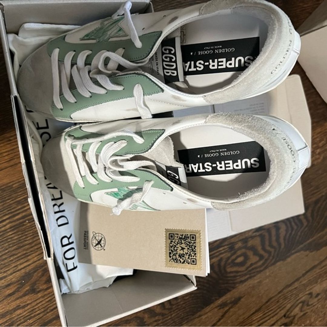 NWT Golden Goose Classic Super Star Sneakers