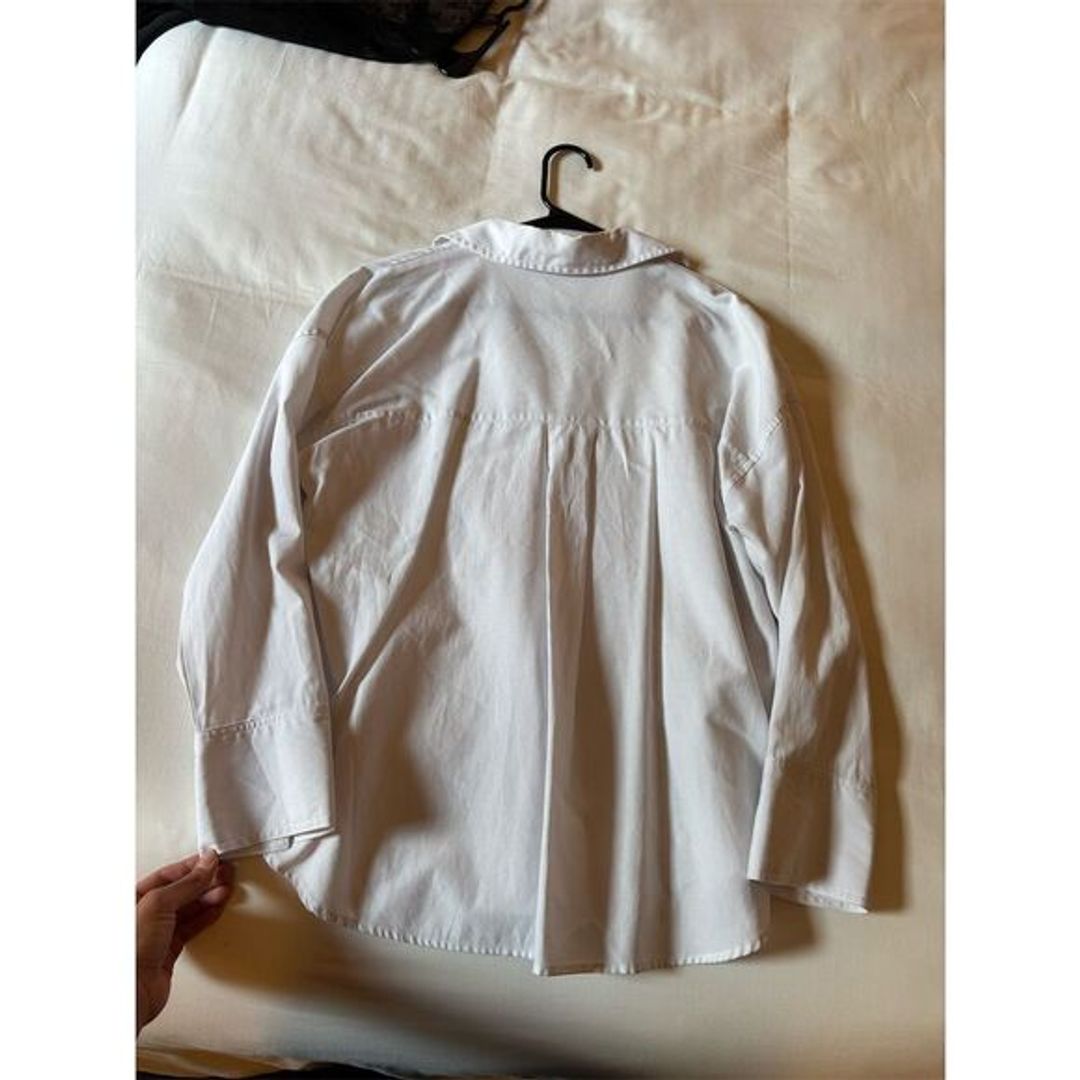 NWT Zara Small Oversized Boyfriend White Long Sleeve Button-Up Shirt Casual  
Key Details:  
Brand: Zara  
Size and Size Locale: S, US  
Department: Women's  
Color: White  
Category: Button-Up  
Material: Cotton  
Care Instructions: Machine washable  
Occasion: Casual  
Fit: Standard