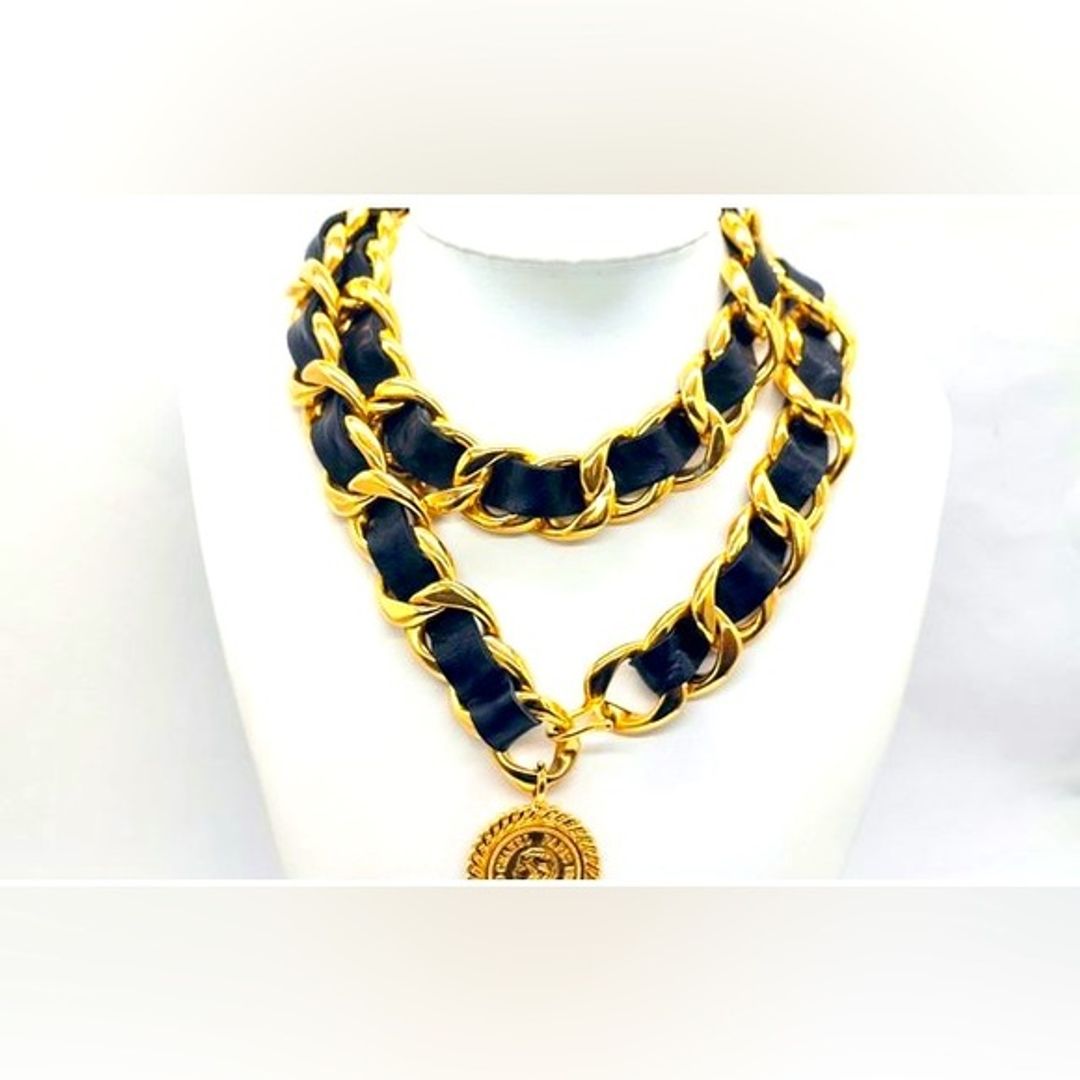 Jumbo Chain Belt Runway Medallion Necklace