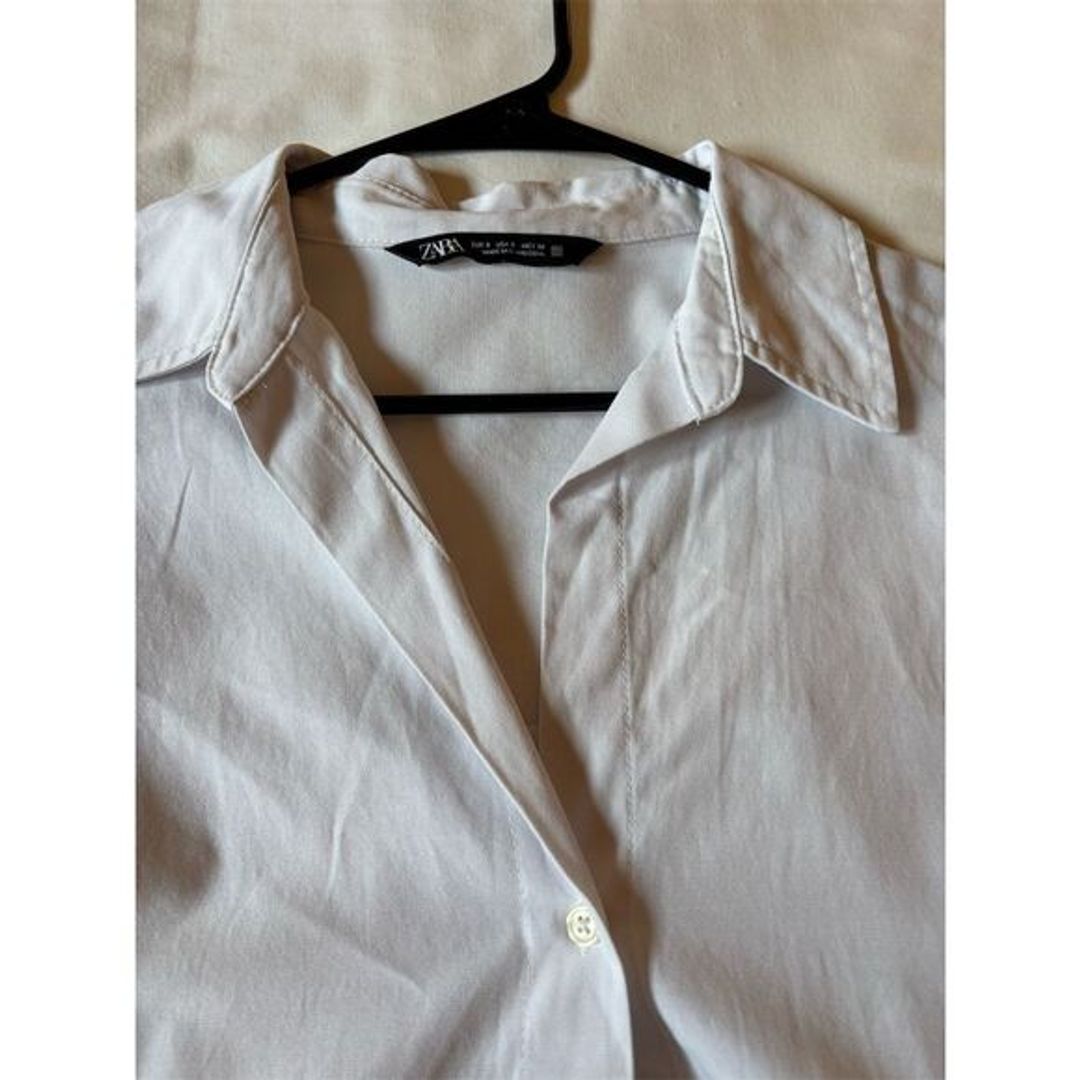 NWT Zara Small Oversized Boyfriend White Long Sleeve Button-Up Shirt Casual  
Key Details:  
Brand: Zara  
Size and Size Locale: S, US  
Department: Women's  
Color: White  
Category: Button-Up  
Material: Cotton  
Care Instructions: Machine washable  
Occasion: Casual  
Fit: Standard