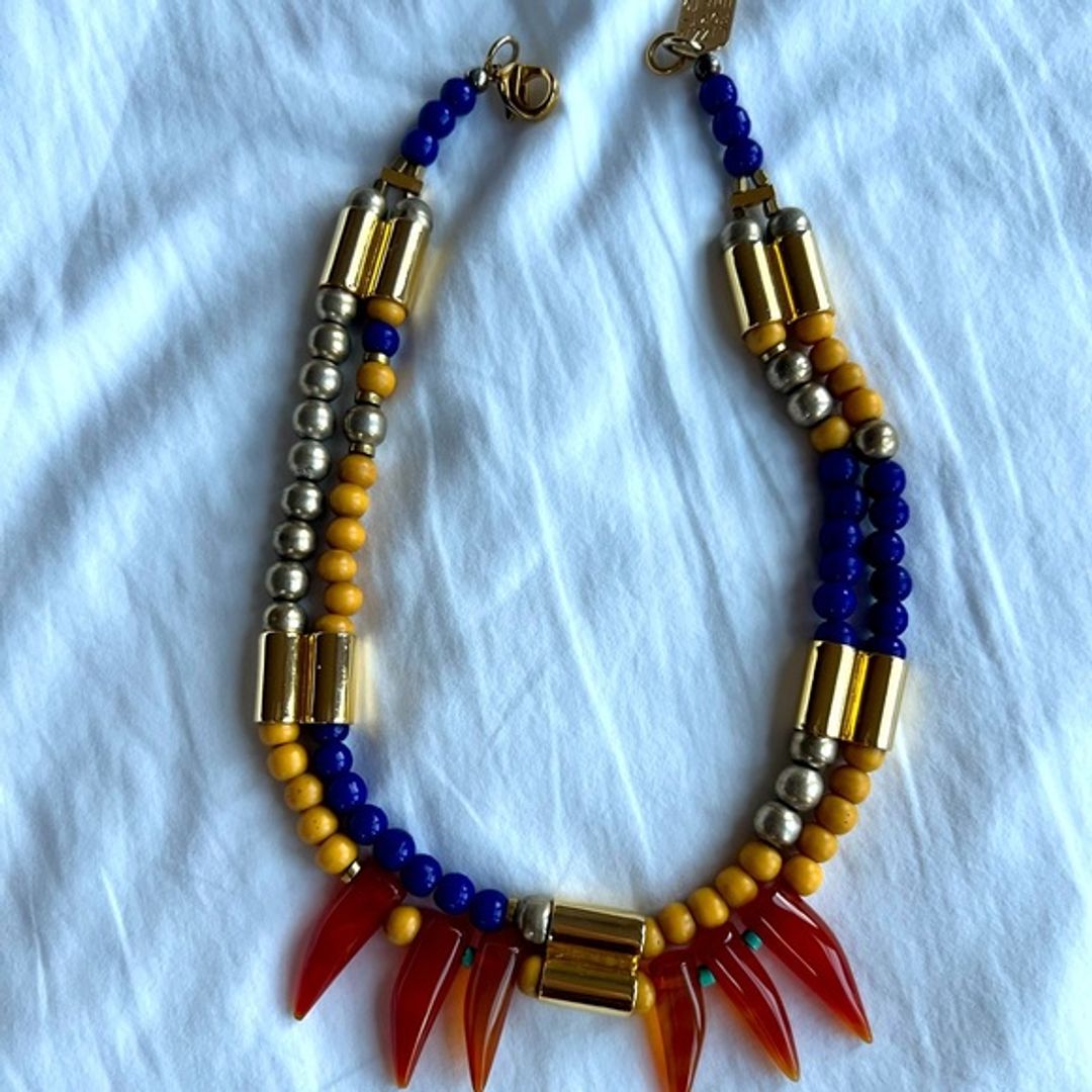 Gold-tone necklace w/resin, carved carnelian & bead turquoise