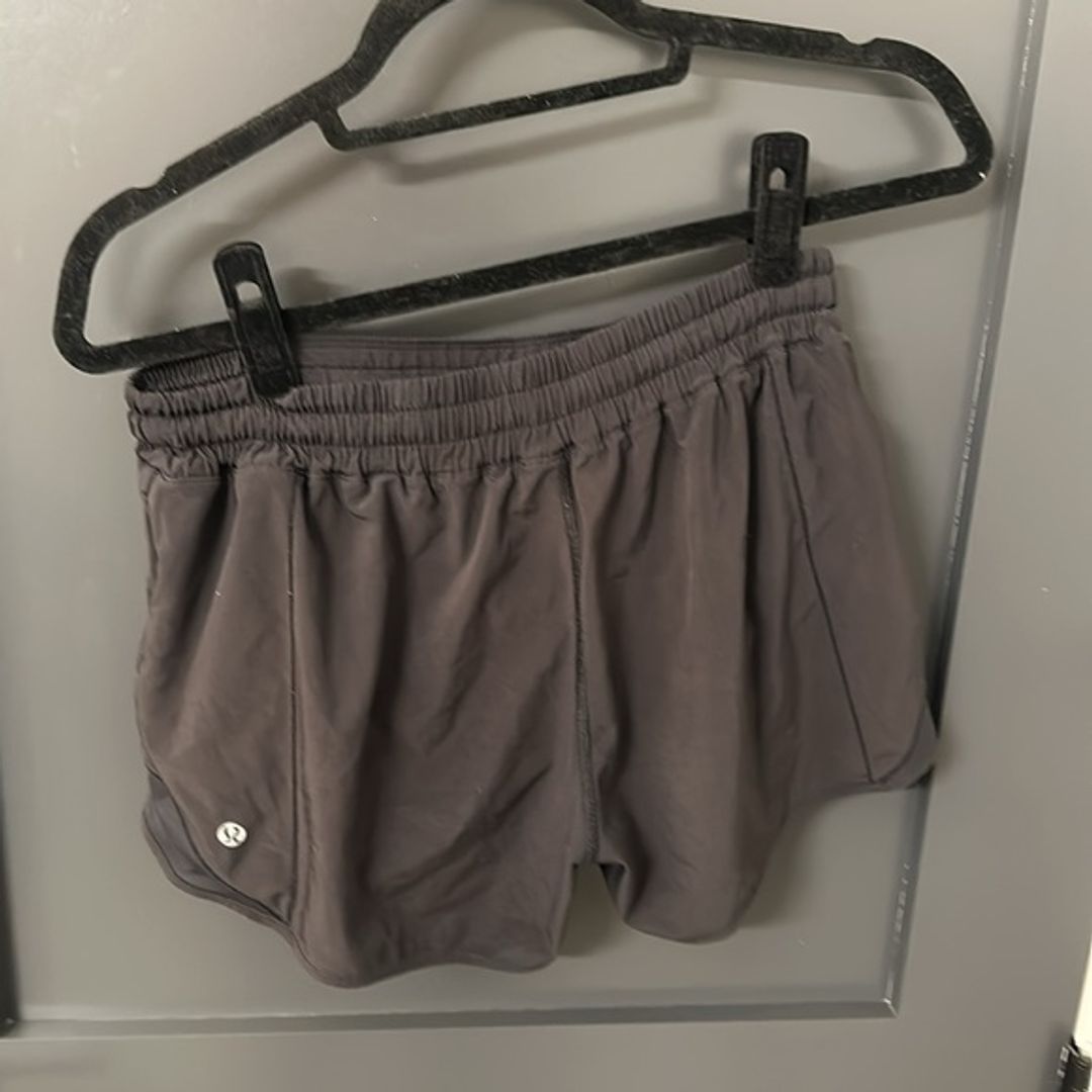 Lululemon Hotty Hot Low-Rise Lined Shorts