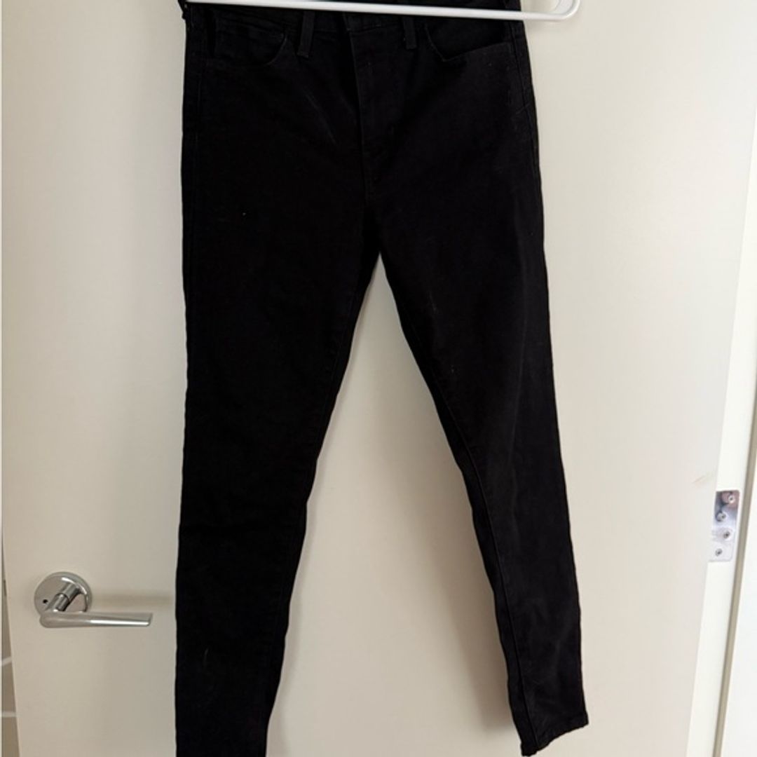 Levi's Black Skinny Jeans