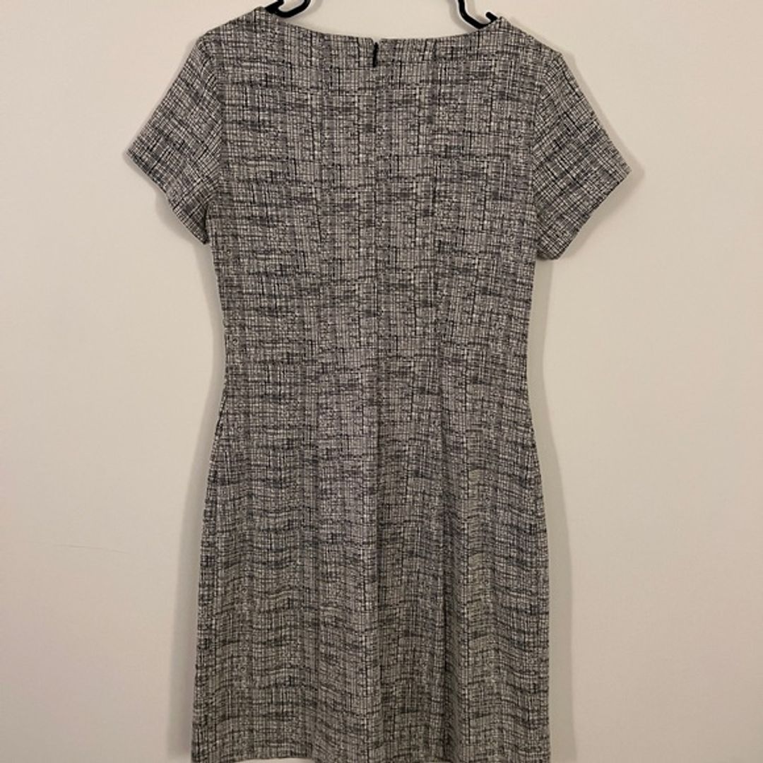 Tahari Abstract Striped Work Shift Dress