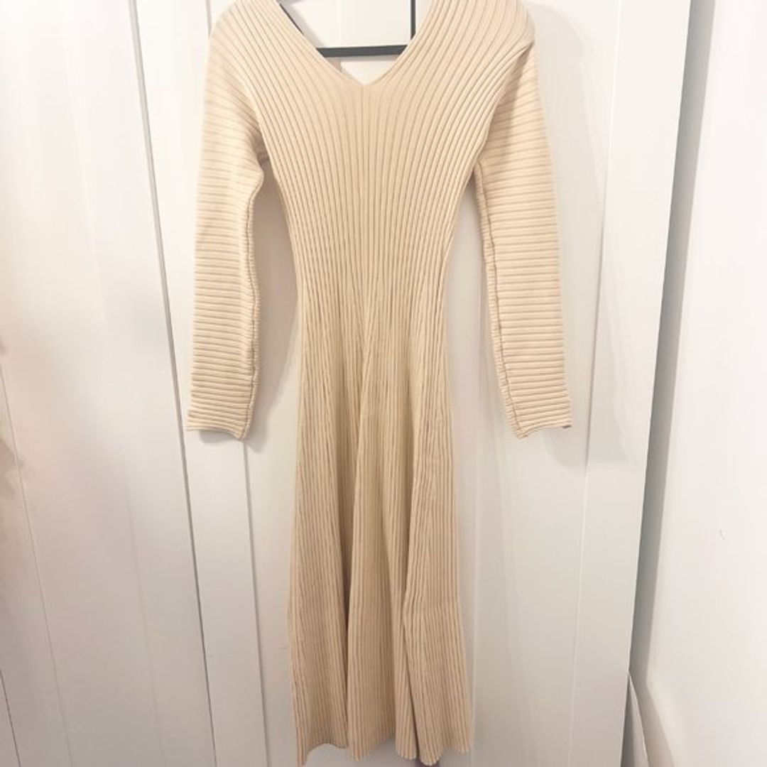 Amur Fawn Rib-Knit V-Neck Midi Dress