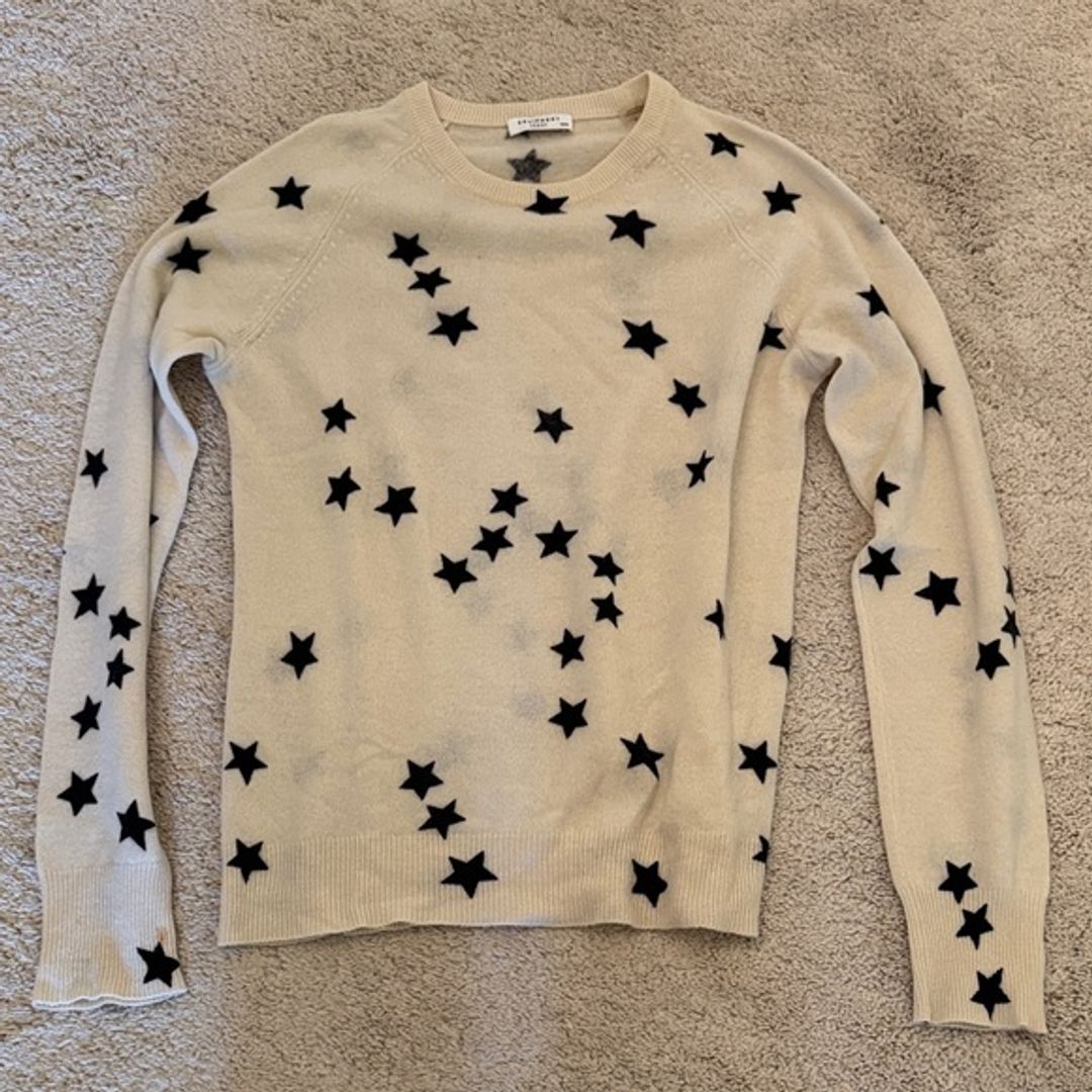 Equipment Ivory Sweater with Navy Stars 100% cashmere