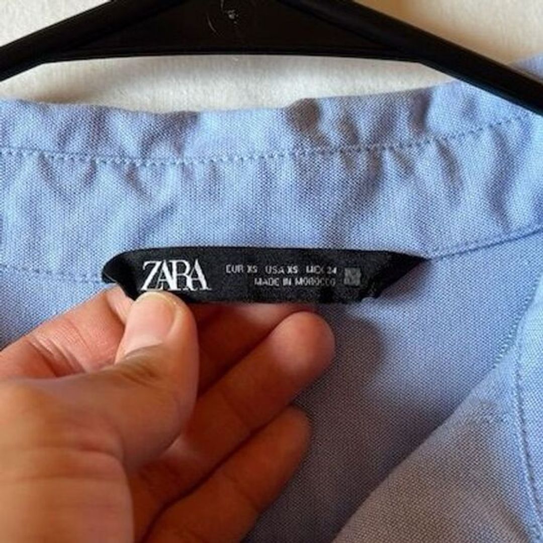 Zara Women's Blue Long Sleeve Button-Up Shirt