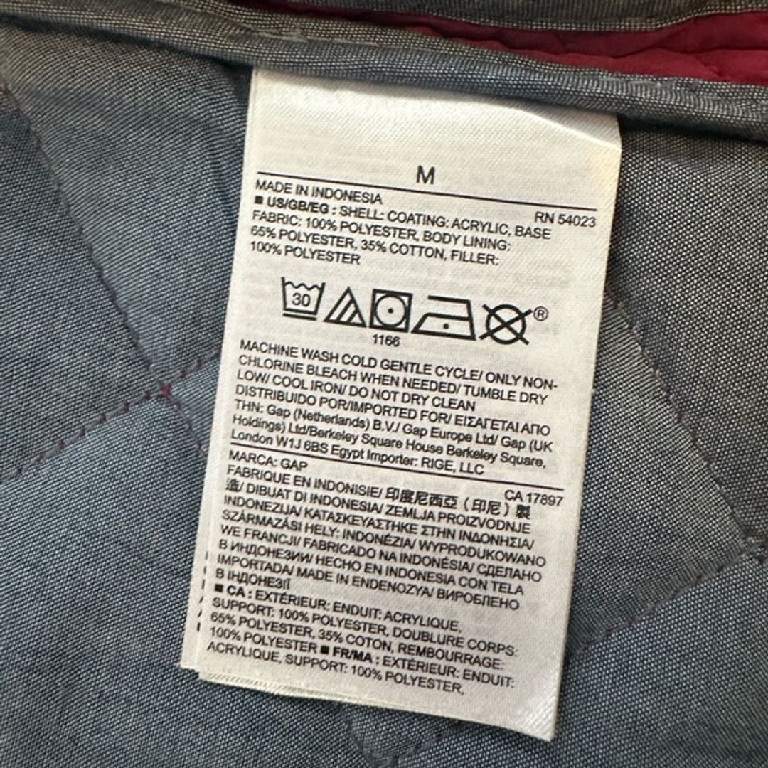 Gap Vintage Quilted Vest in Very Berry