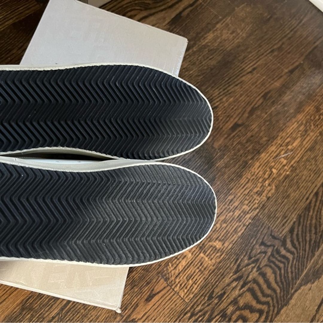 NWT Golden Goose High Star Sneakers in Silver Glitter