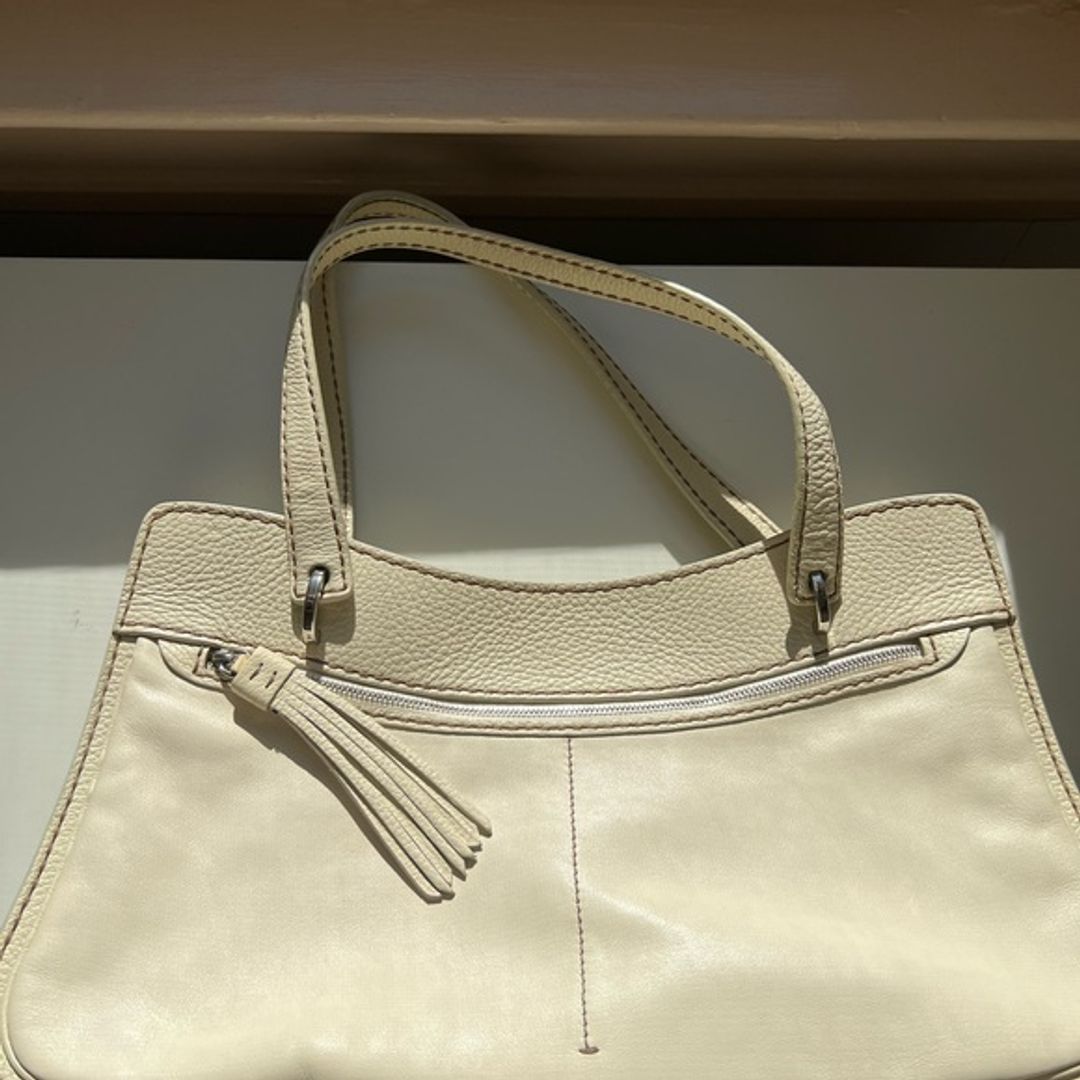 Tod's Handbag Cream Pebbled Leather Shoulder Bag