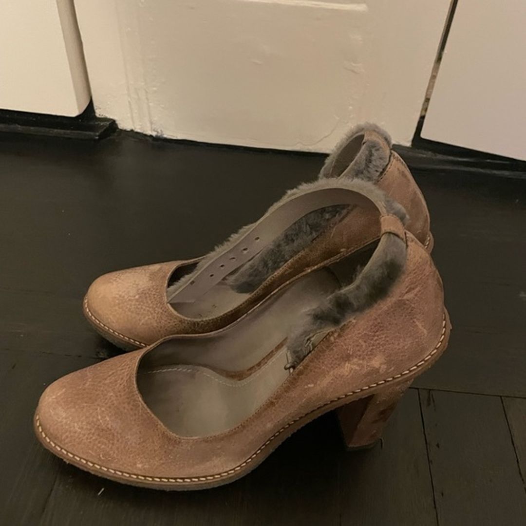 Brunello Cucinelli Leather Pumps with Fur Ankle Strap